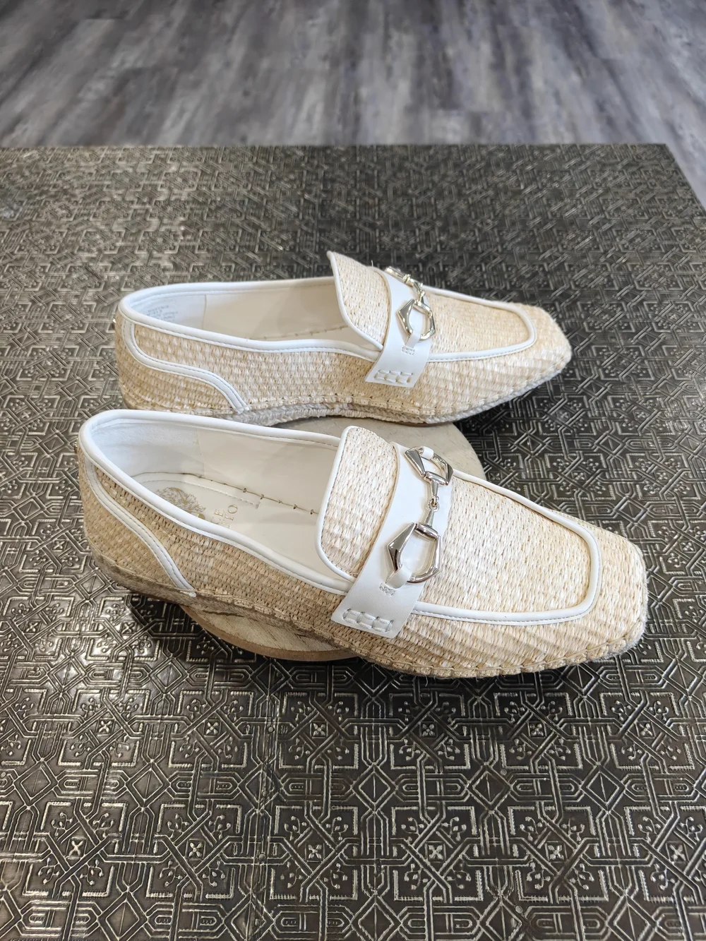 Vince Camuto Marynis Woven Loafers Great shape size 10